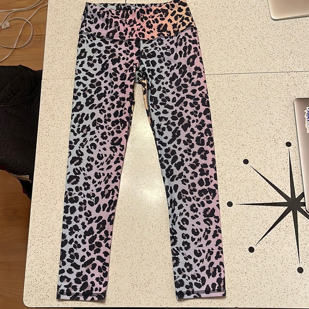 Leopard/rainbow leggings